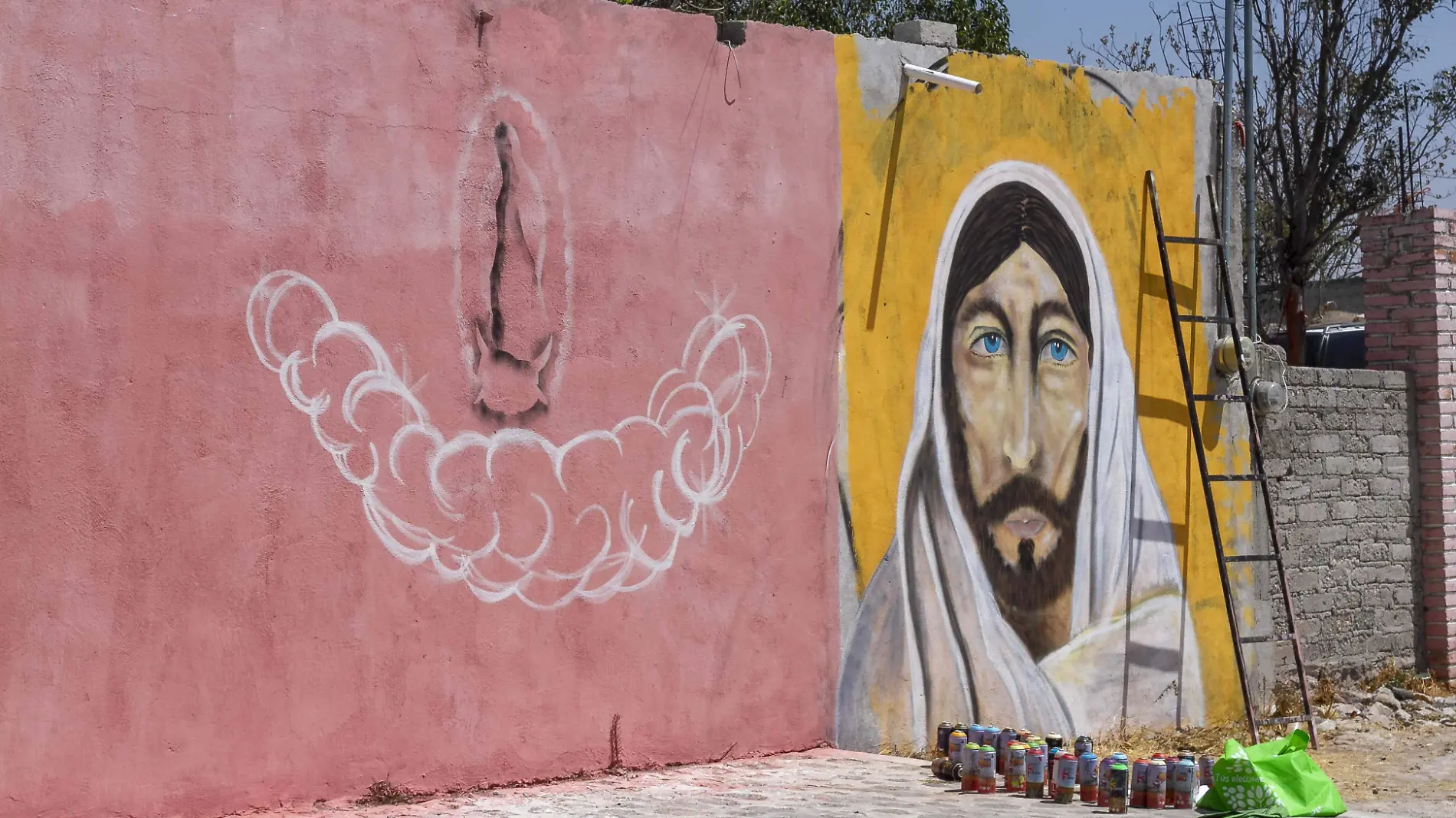 Habitantes de la comunidad solicitaron la elaboración del mural. Foto César Ortiz